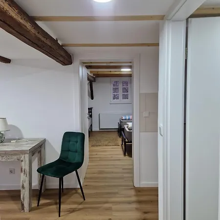 Hostel Dreibettzimmer Mit Gemeinschaftsbad Und Kueche Grossenbach