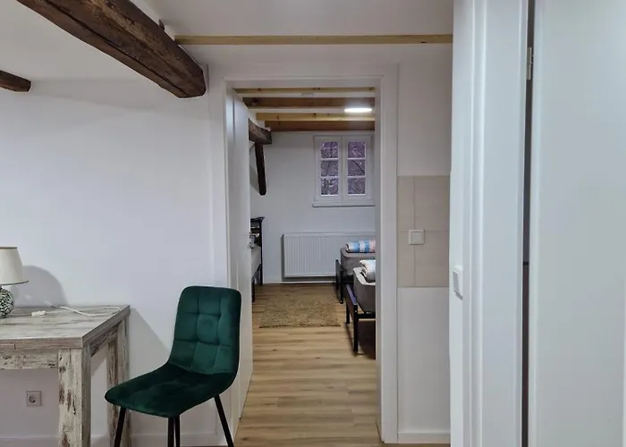 Hostel Dreibettzimmer Mit Gemeinschaftsbad Und Kueche Grossenbach